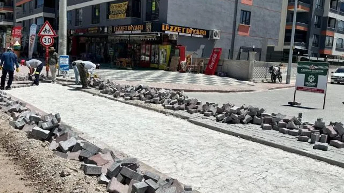 Konya Karatay’da yol çalışmalarına devam