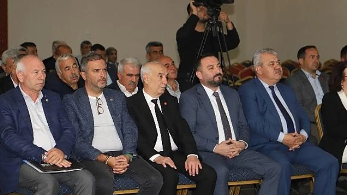 Başkan Mustafa Turan Muhtarlar Günü’nü Kutladı