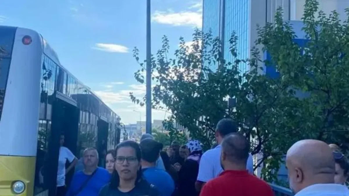 İstanbul’da özel halk otobüsleri kontak kapattı! Toplu ulaşım aksıyor!