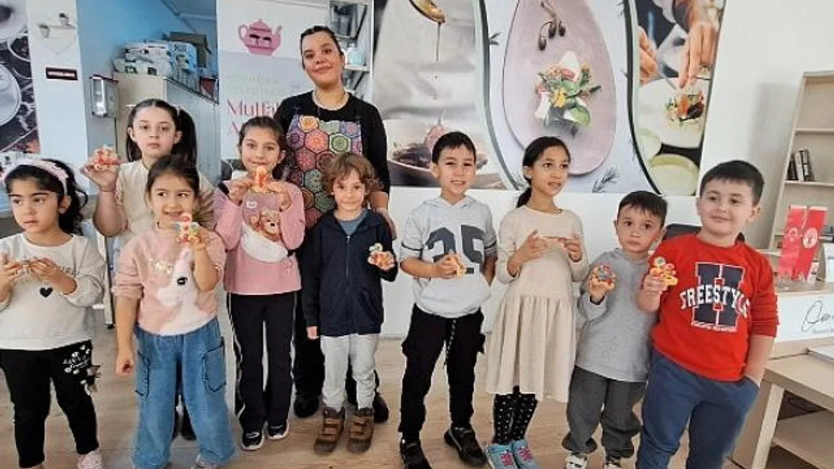 Bornova Belediyesi’nden minik şeflere ara tatil atölyesi
