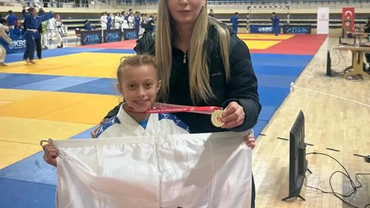 Sakaryalı Gülfem Yıldızlar Marmara Judo Ligi’nde şampiyon oldu