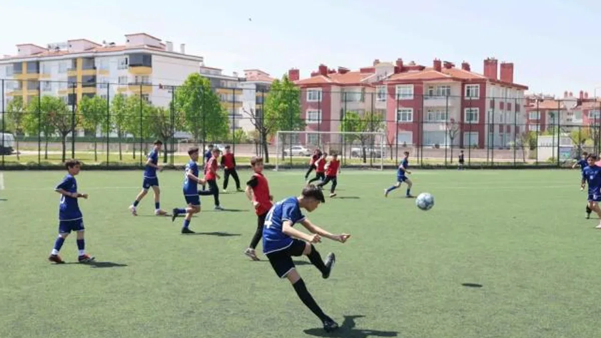 Konya Karatay’da sahada kardeşlik turnuvası