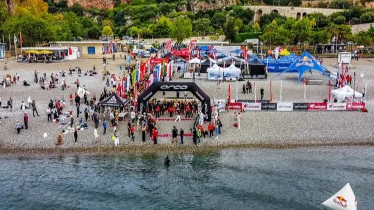 Antalya’da 21 ülkeden 750 sporcu kulaç attı