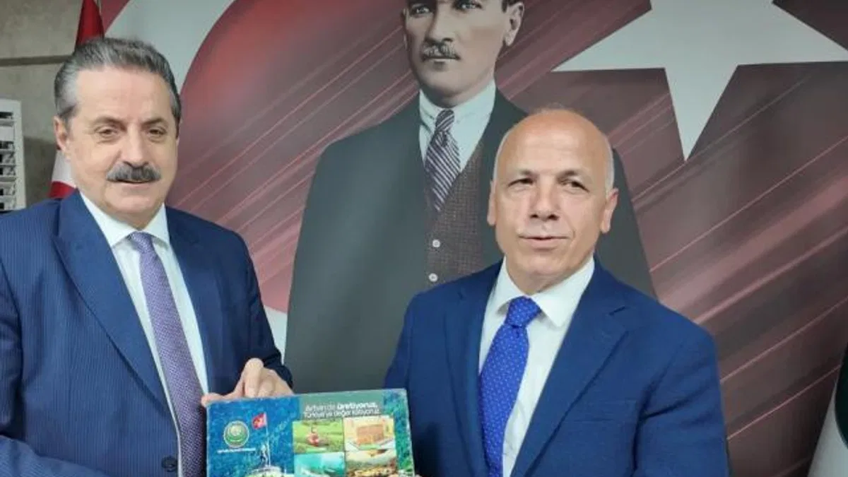 Faruk Çelik’ten Artvin Ticaret Borsası’na ziyaret