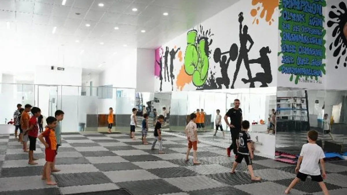 Çayırovalı çocukların yaz spor eğitimleri