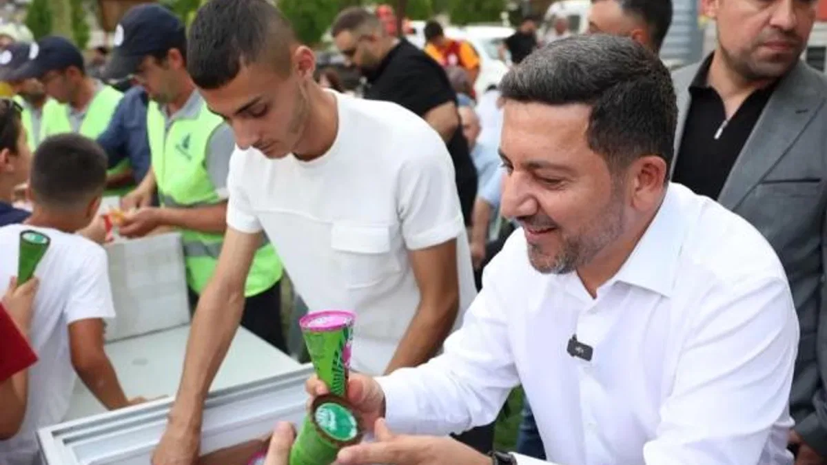 Rasim Arı’dan Nevşehirli çocuklara limonata ve dondurma