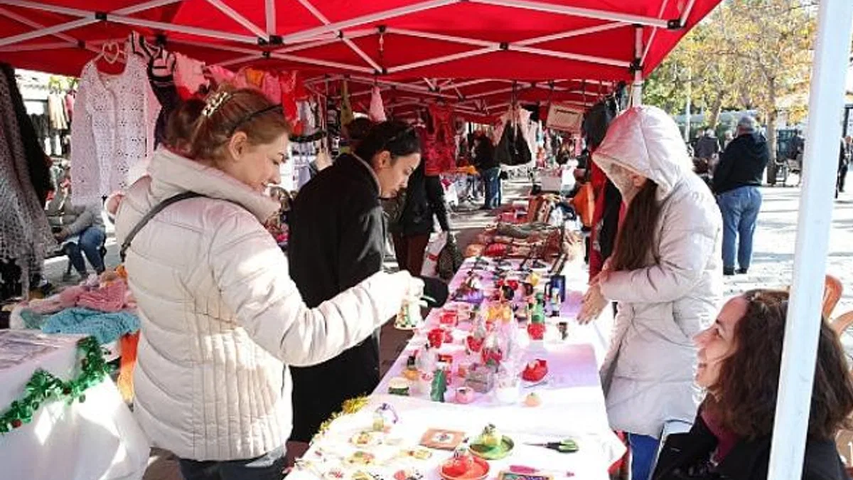 Çiğli’de Yeni Yıl Kermesine Büyük İlgi
