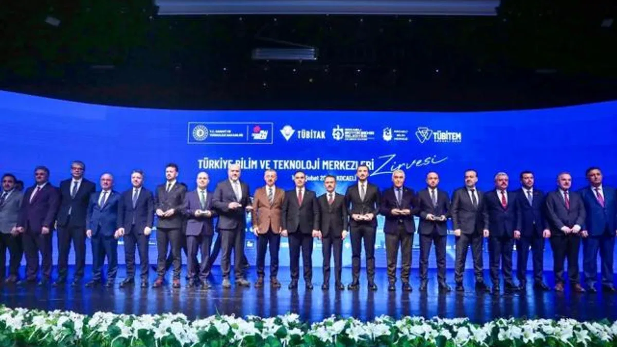 Kayseri Büyükşehir’in Bilim Üssü’ne ’emek’ ödülü