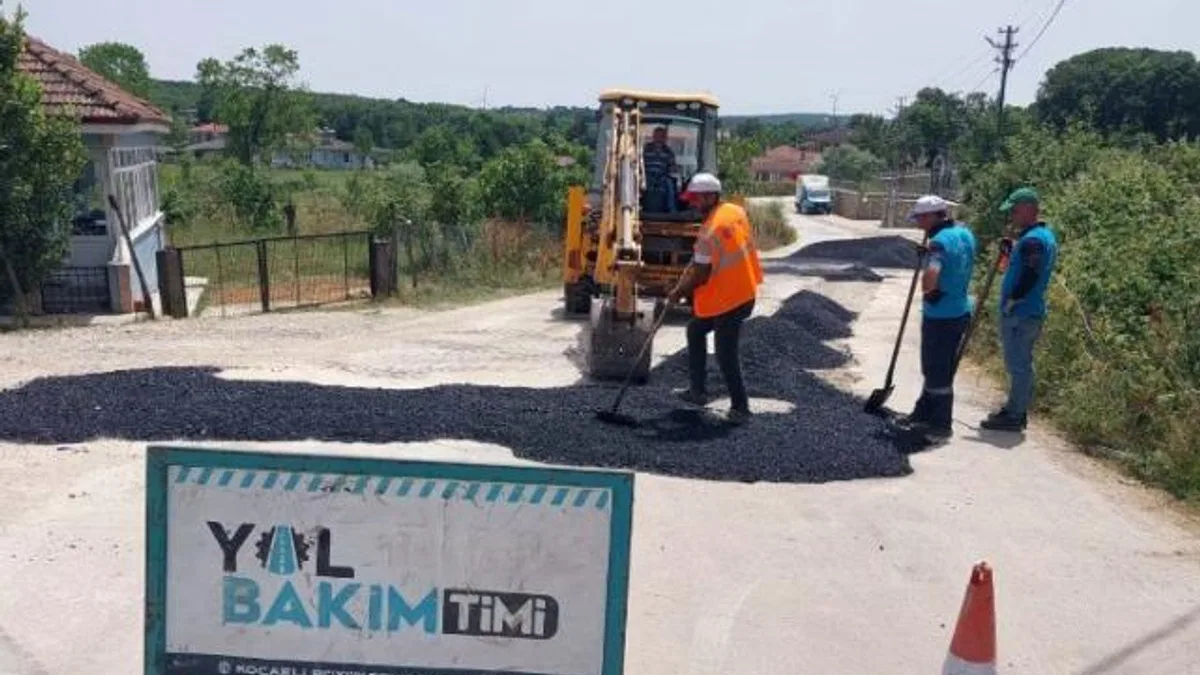 Yollar ve kaldırımlar bayrama hazırlandı