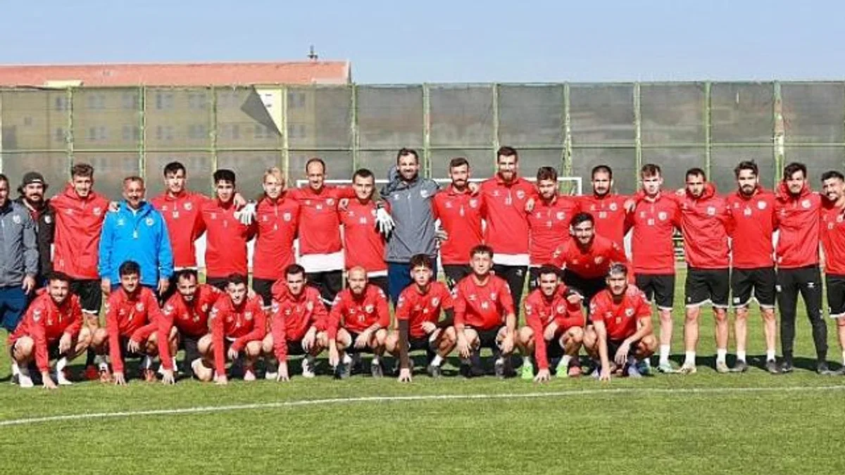 Burhaniye Belediyespor, Balıkesir Derbisine Hazır