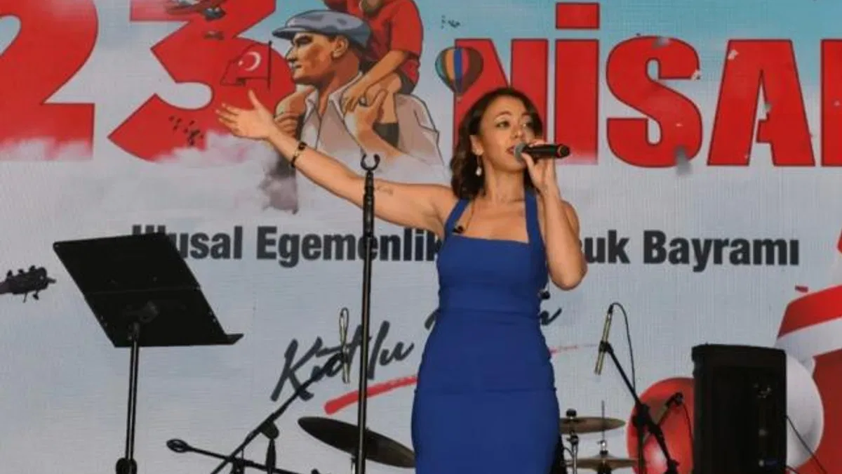 Bursa Osmangazi’de özel gün Ecem Boyacı konseriyle taçlandı
