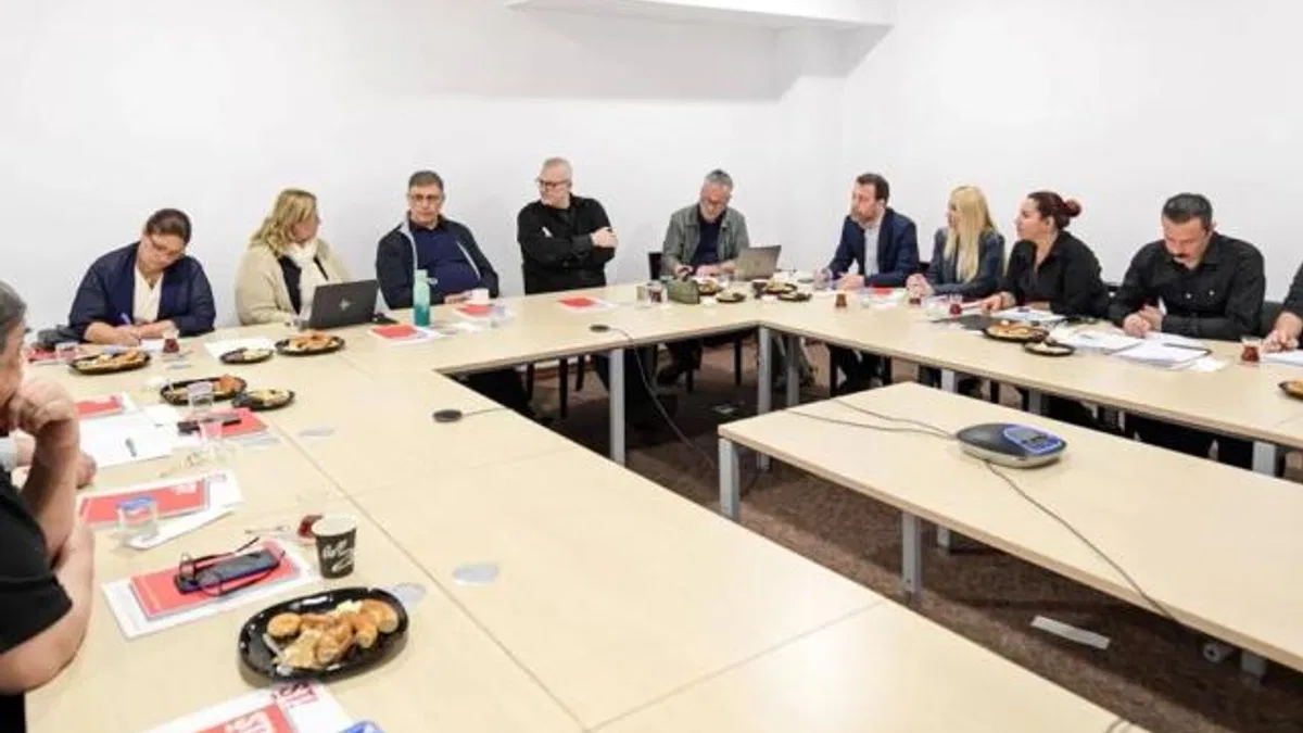 İzmir’de Şehir Tiyatroları Danışma Kurulu toplandı