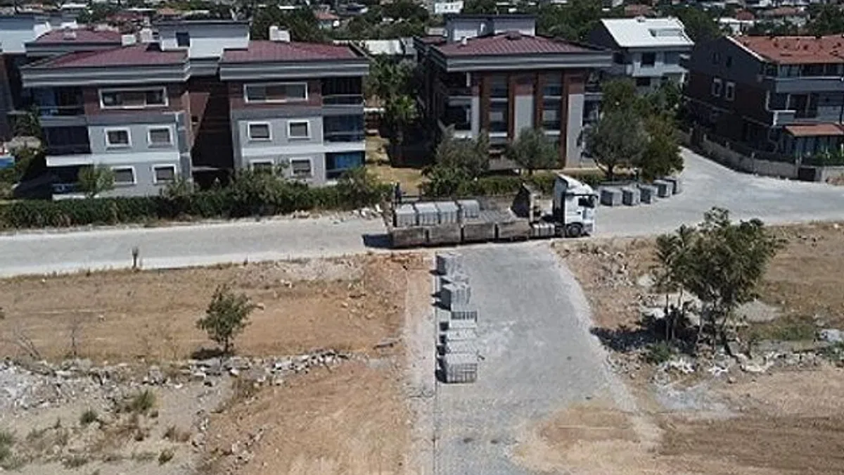 Menderes’te Söğüt Sokak Yolu Tamamlandı