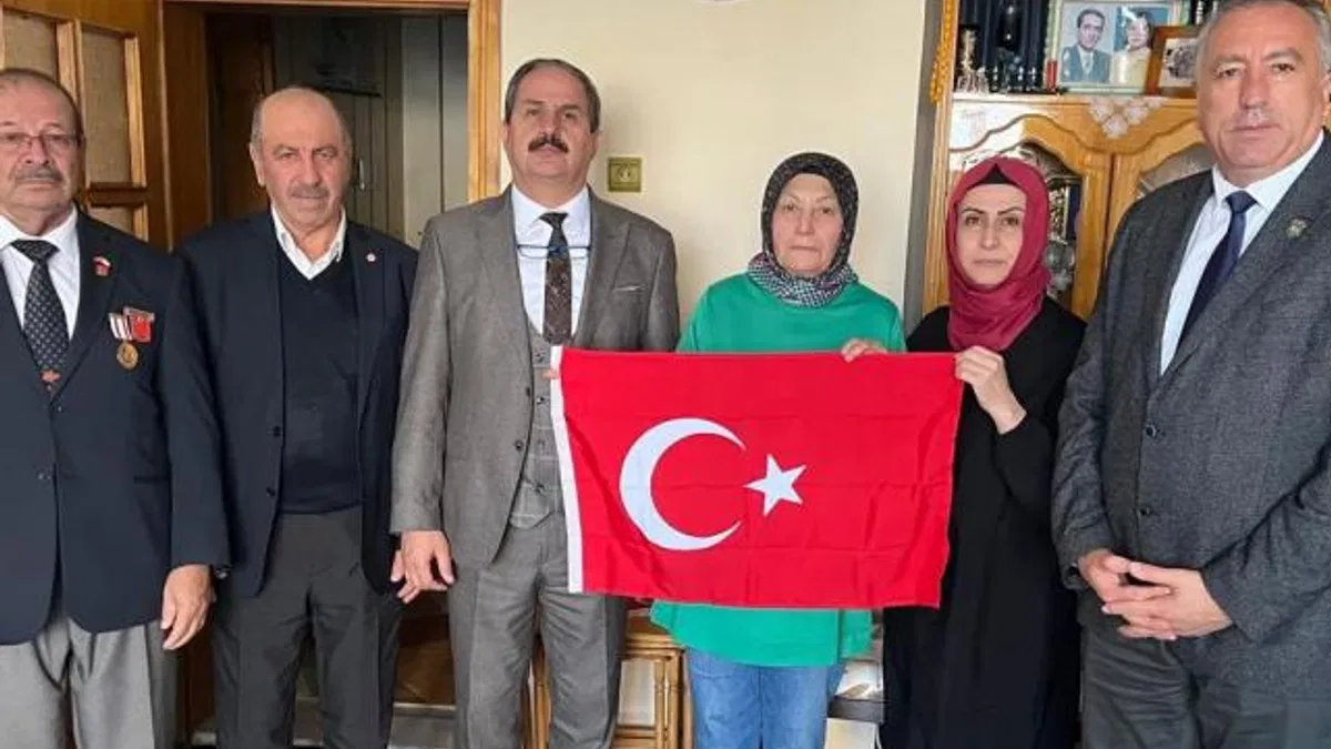 Konya şehit öğretmenlerin ailelerini unutmadı