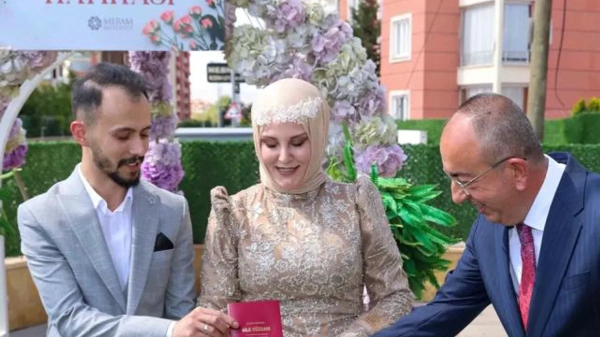 Konya Meram’da 42 çift ‘5.5.2025’te ‘Evet’ dedi