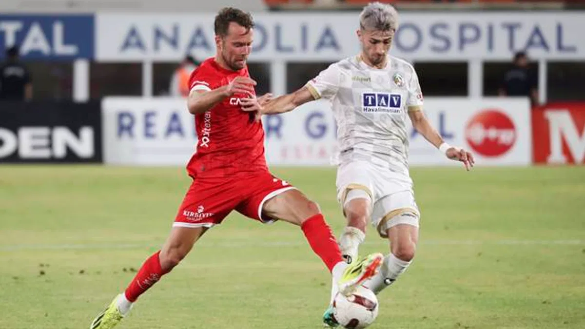 Corendon Alanyaspor 1-1 Bitexen Antalyaspor (Maç Sonucu) Alanya’da puanlar paylaşıldı!