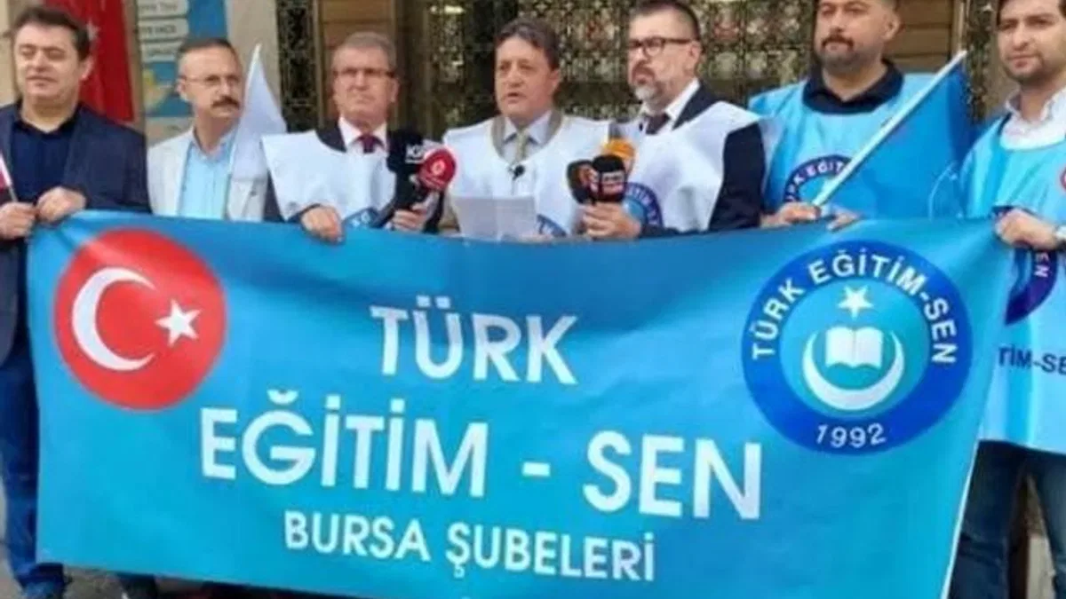 Bursa’da Türk Eğitim Sen şubelerinden Valiliğe ‘ders saati’ çağrısı