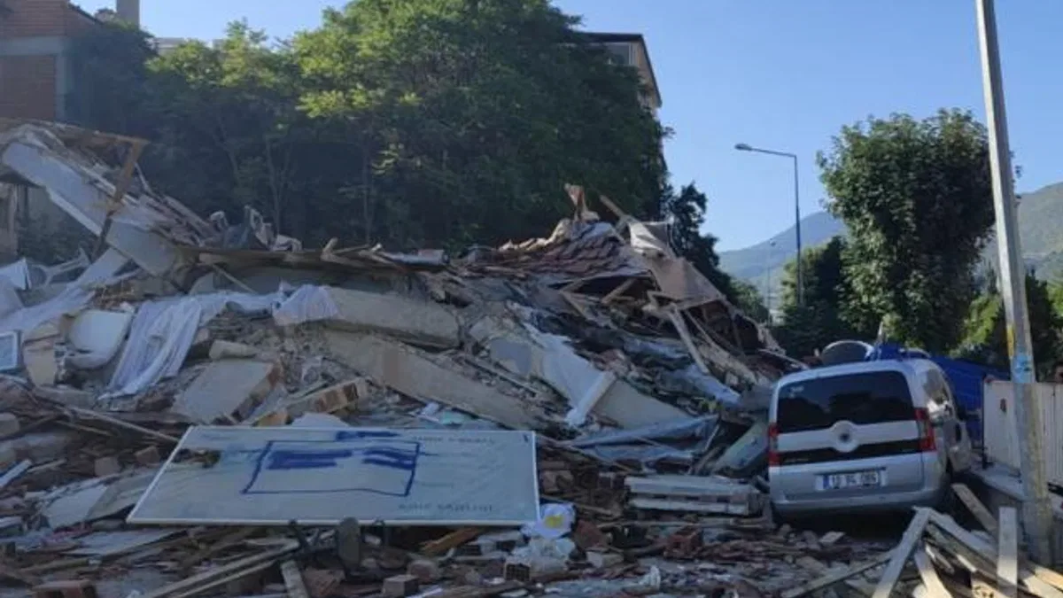 Bursa Büyükşehir depremde Balıkesir’in yanında