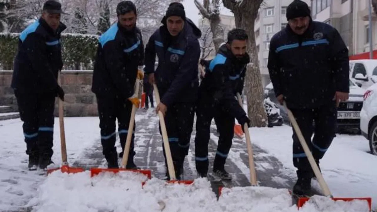 Yakutiye’de kar alarmı