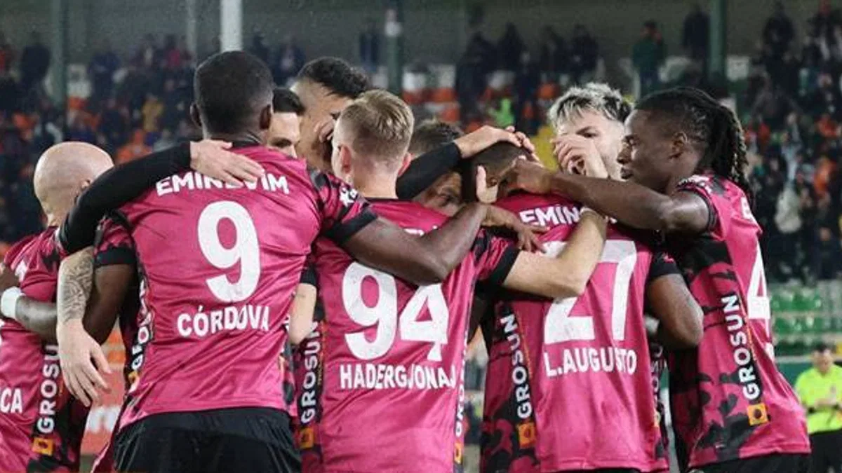 Corendon Alanyaspor 2-1 Trabzonspor (Maç Sonucu) Fırtına Alanya’da kayıp!