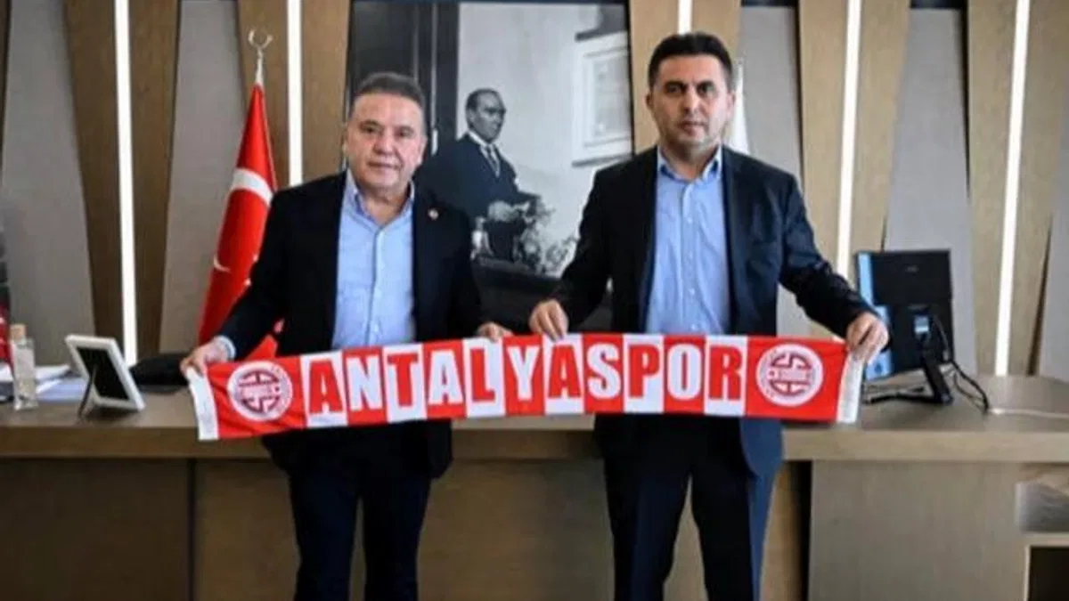 Başkan Böcek’e Antalyaspor’un yeni yönetiminden ziyaret