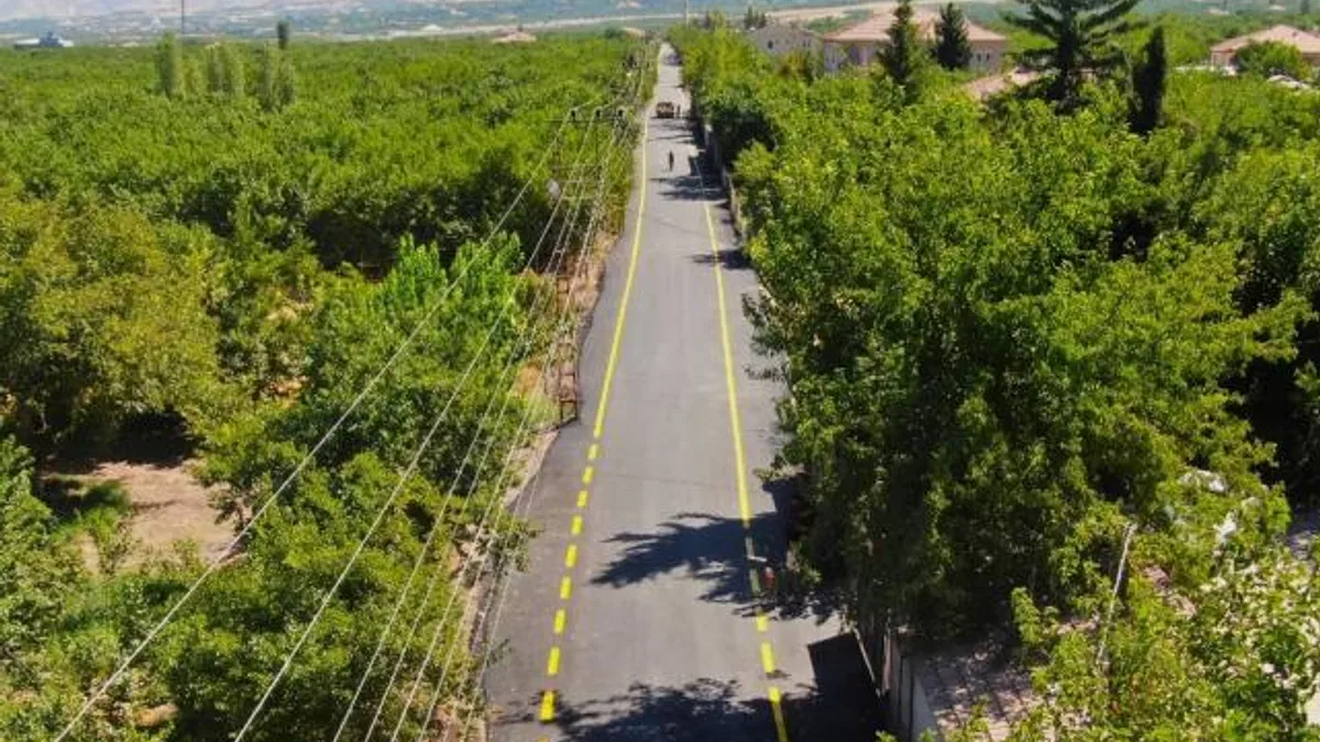 Malatya’da ilçelere yoğun yol ve asfalt mesaisi