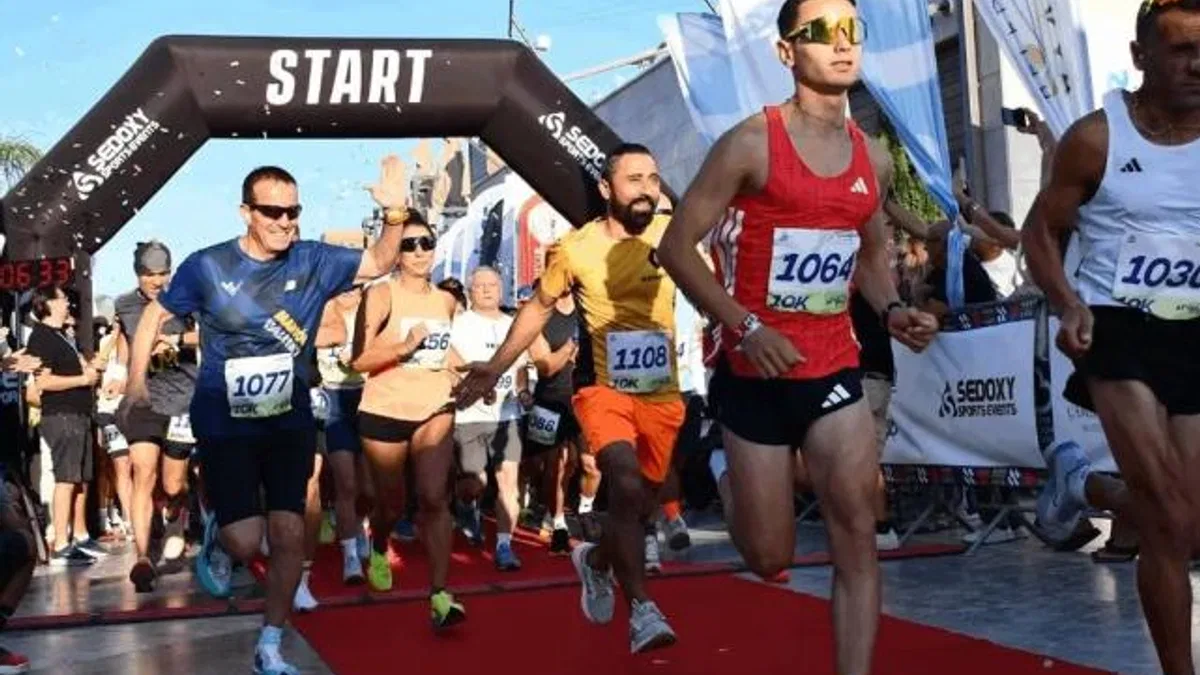 Ayvalık’ta maraton coşkusu: 24 ülkeden 1300 sporcu Balıkesir’de buluştu