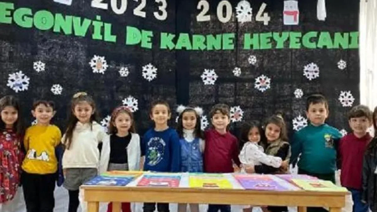 Çocukların karne heyecanına ortak oldular