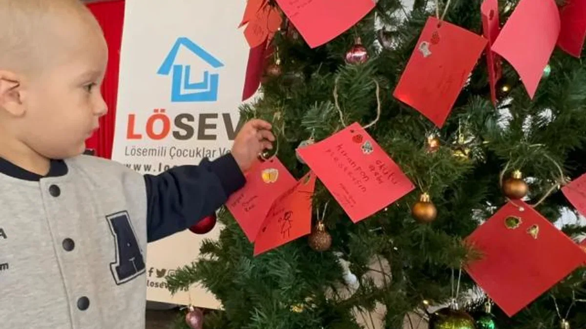 LÖSEV’den lösemili çocuklara yeni yıl partisi