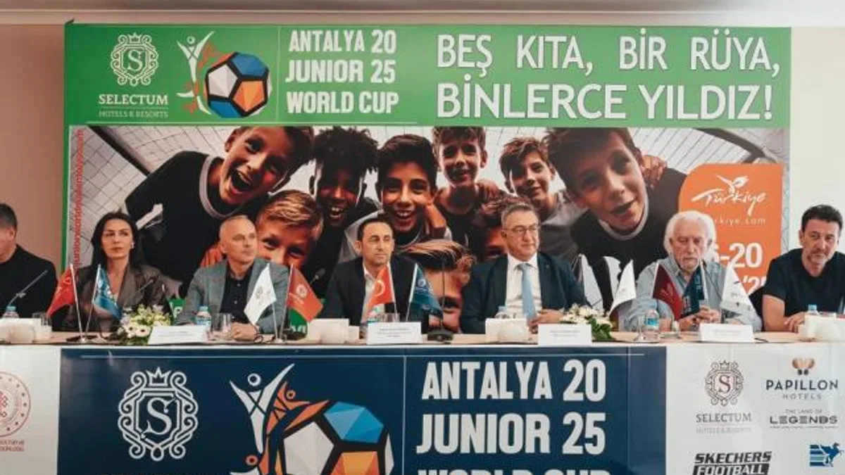 Selectum Junior World Cup Antalya’da başladı… Minikler sahada, dünya izliyor