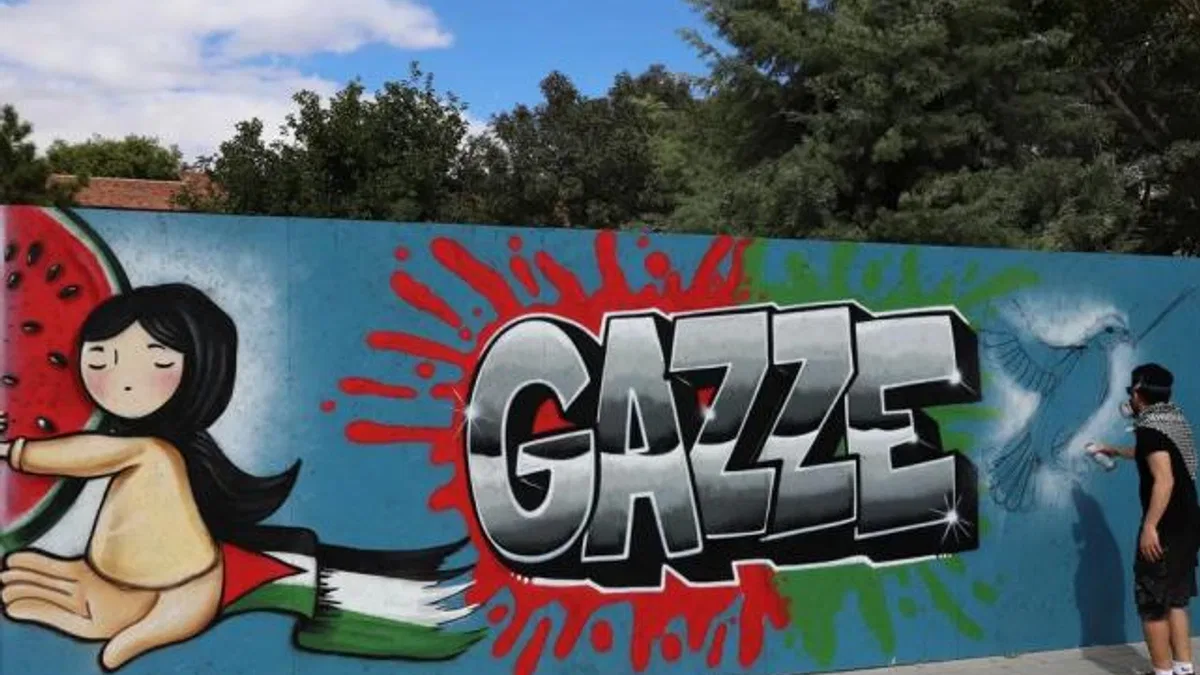 Konya’da gönüllü grafiti sanatçıları “Gazze” için çizdi