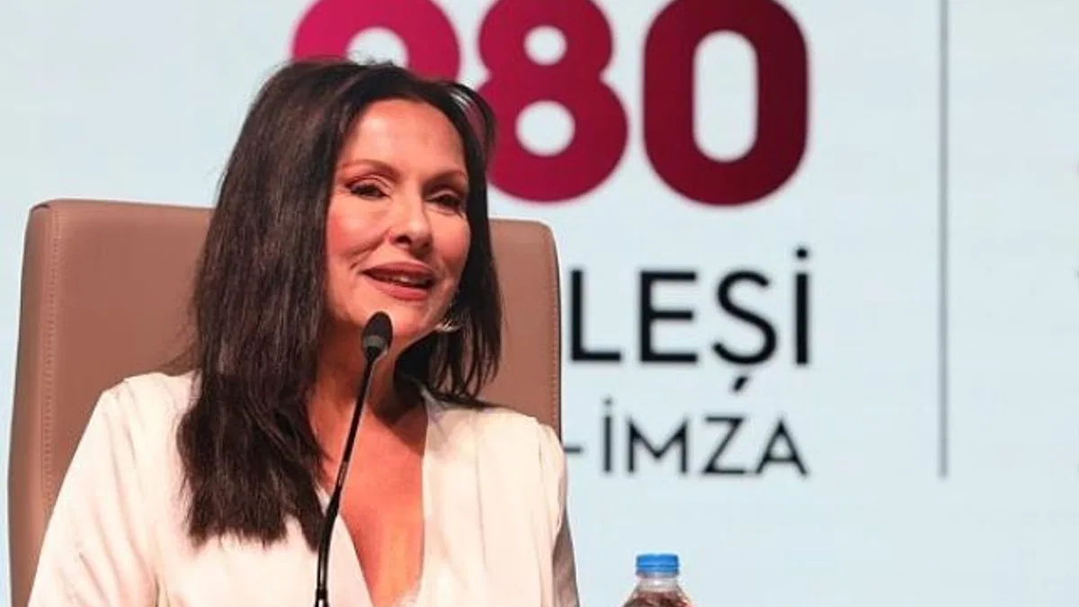 ”Bir sayfa kitap okumayan, okumuşlar ülkesiyiz”