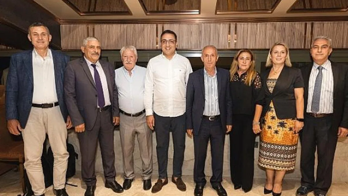 Yiğit’ten muhtarlara kutlama