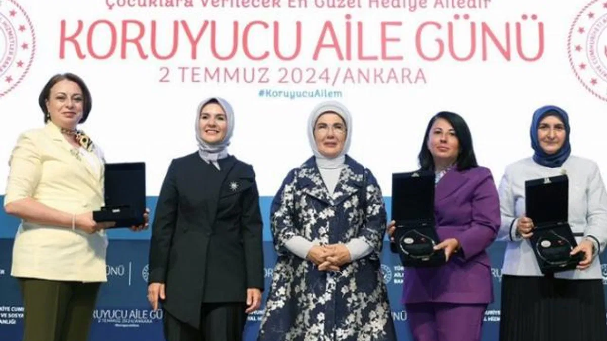 Emine Erdoğan ‘Gönül Elçileri’ ile buluştu