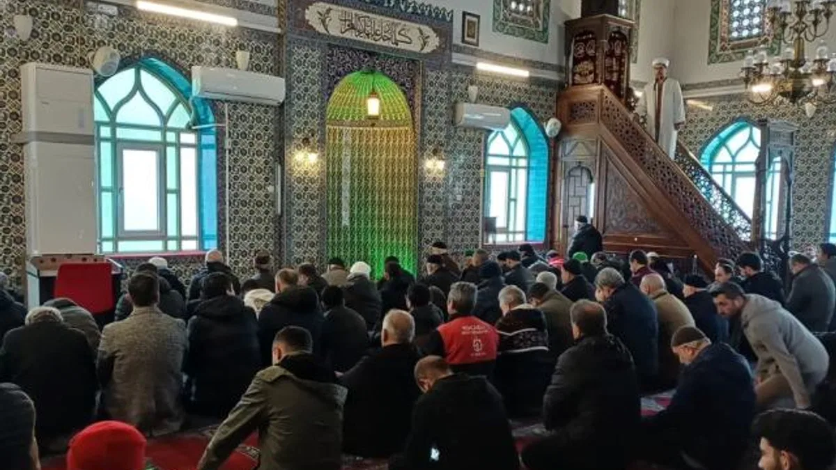 Kocaeli’de Akça Camii ibadete yeniden açıldı