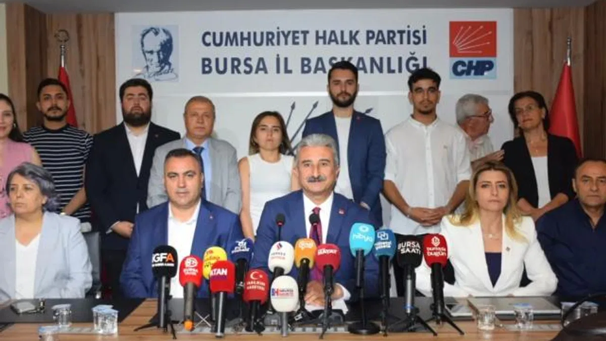 CHP Bursa’dan eğitim notu: Eğitim çöküyor, MEB sınıfta kaldı!