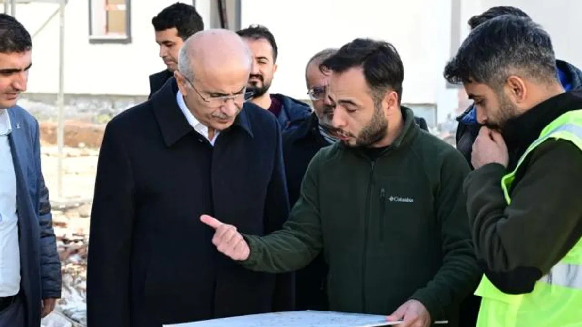 Malatya’da Başkan Er TOKİ konutlarını incelemelerde bulundu
