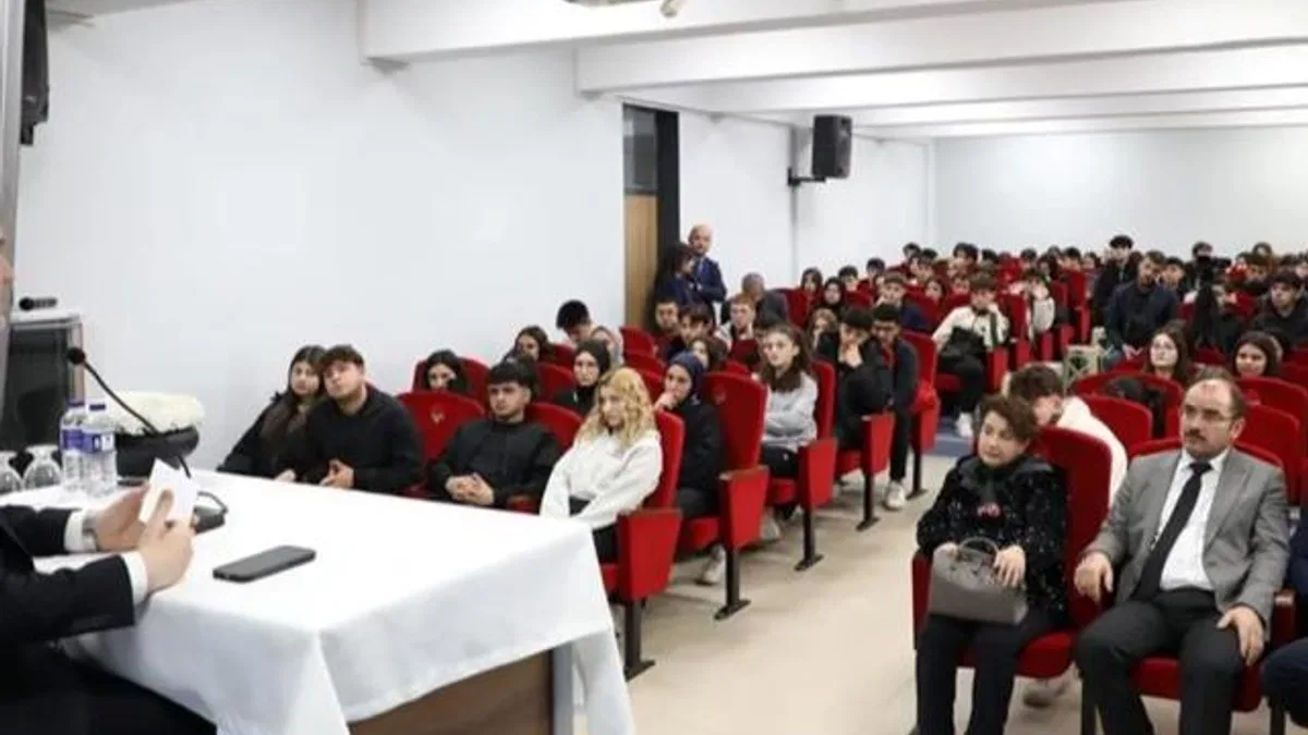 Bursa İnegöl’de ‘Genç Bakış’ ile gelişiyor
