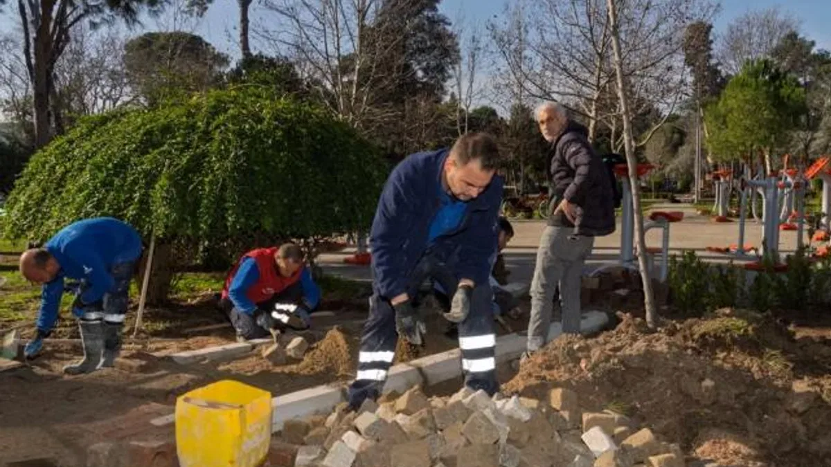 İzmir’de Buca Hasanağa Bahçesi baştan sona yenileniyor
