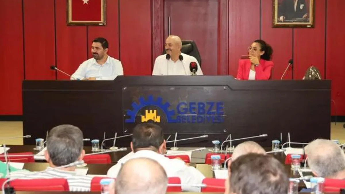 Gebzeli öğrencilere 5 bin TL nakdi destek