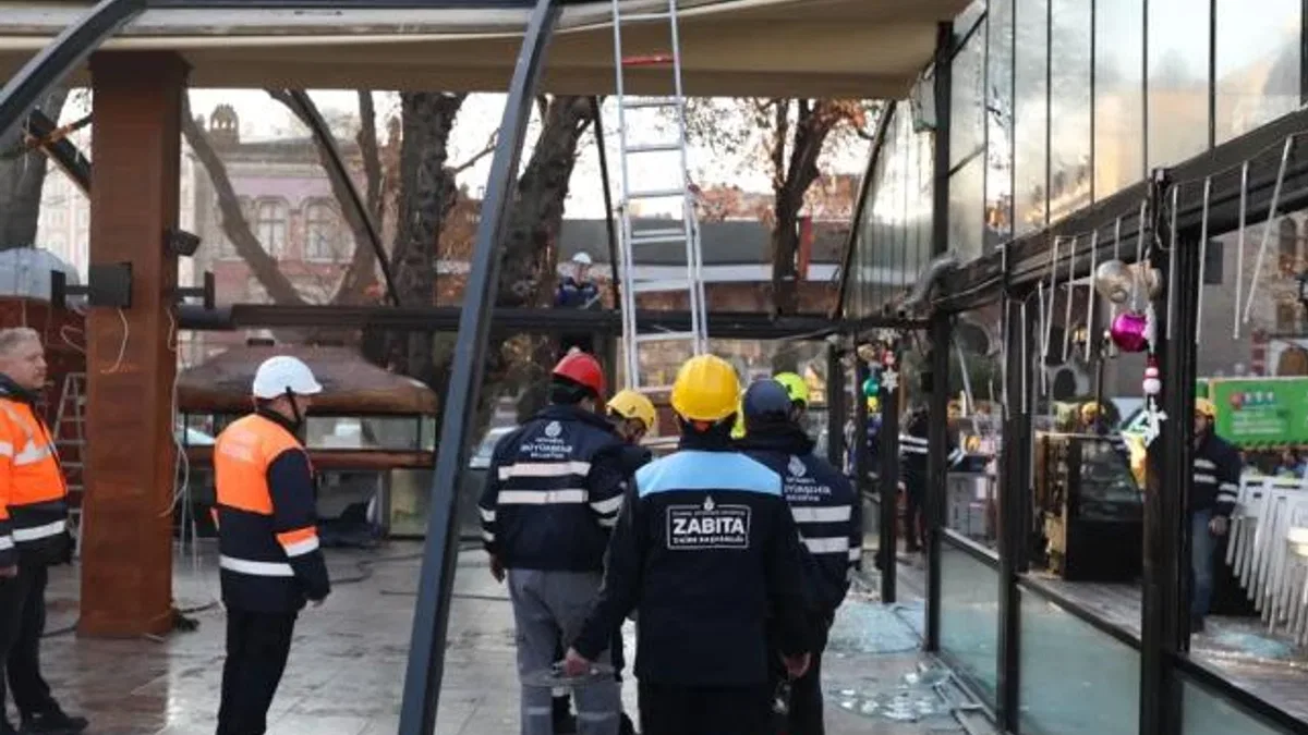 Tarihi Sirkeci Garı’nın çevresinde ‘kaçak’ temizliği!