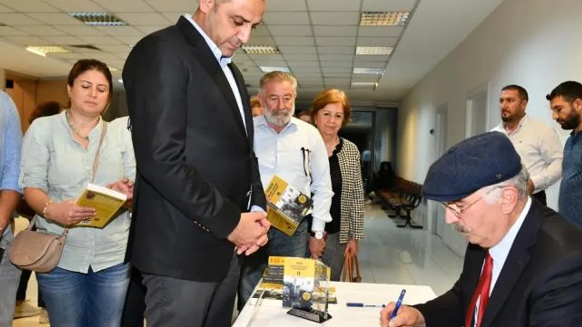 ‘Fakir Baykurt Roman Ödülü’ Yazar Mehmet Saydur’a verildi