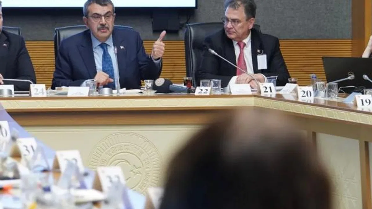Bakan Tekin: Tek bir kadının dahi şiddete uğramasına göz yummayacağız