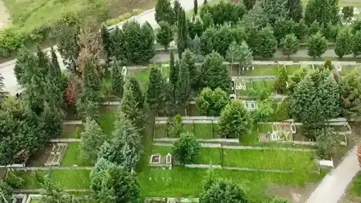Sakarya’da mezarlıklarda bayram hazırlığı