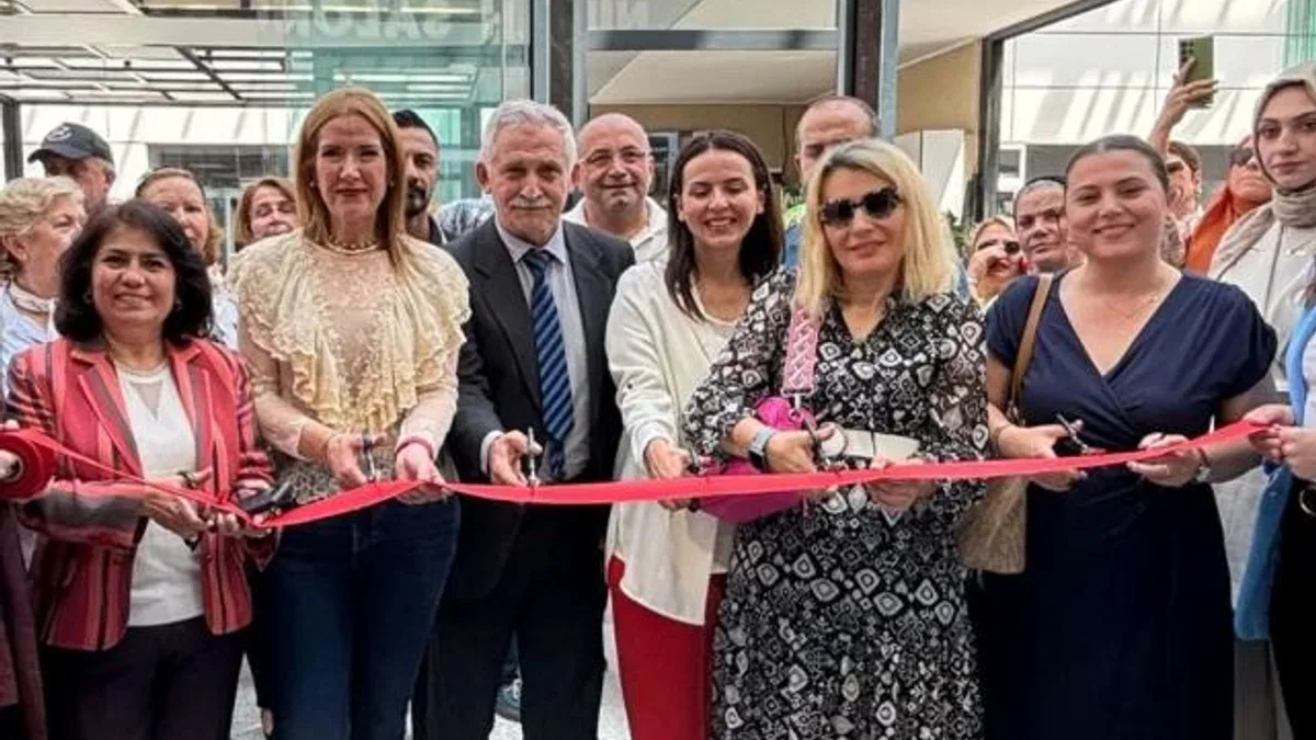 İZMEK’in yılsonu sergisi göz doldurdu