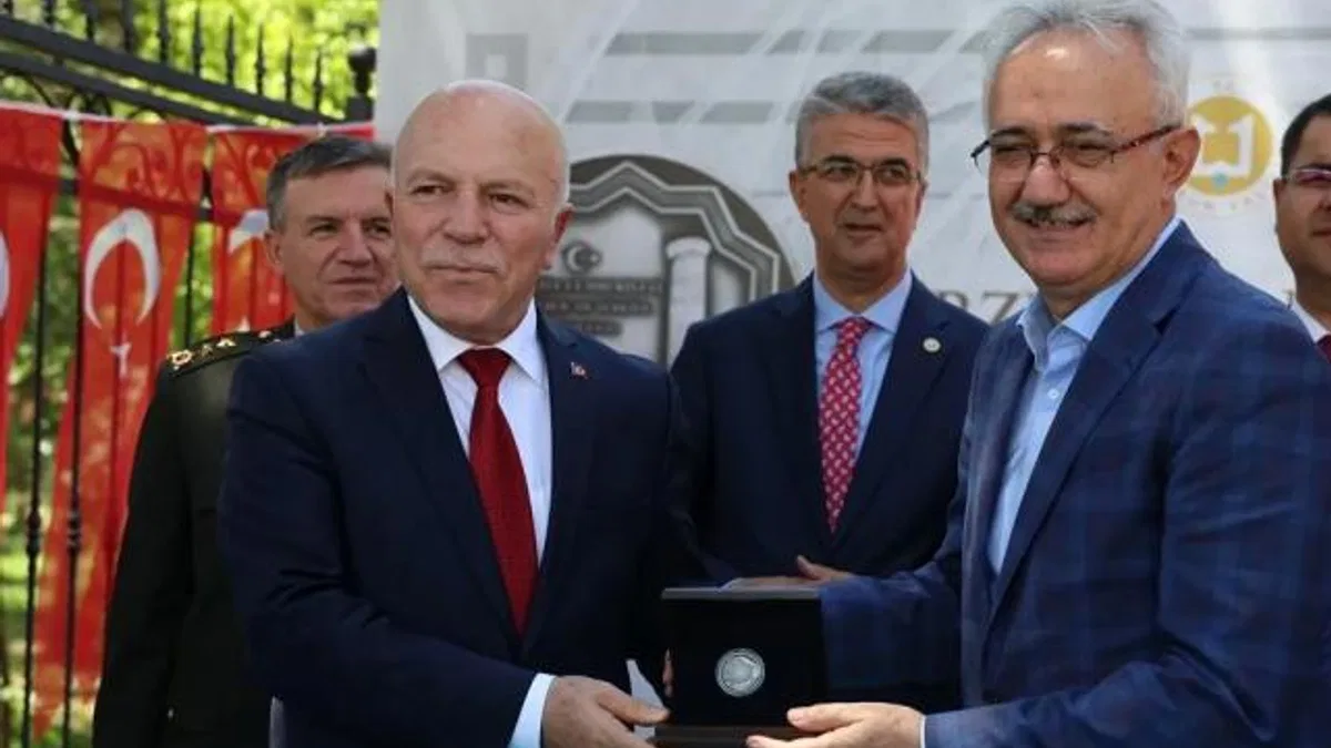 Erzurum Ulu Camii Hatıra Parası” tanıtıldı