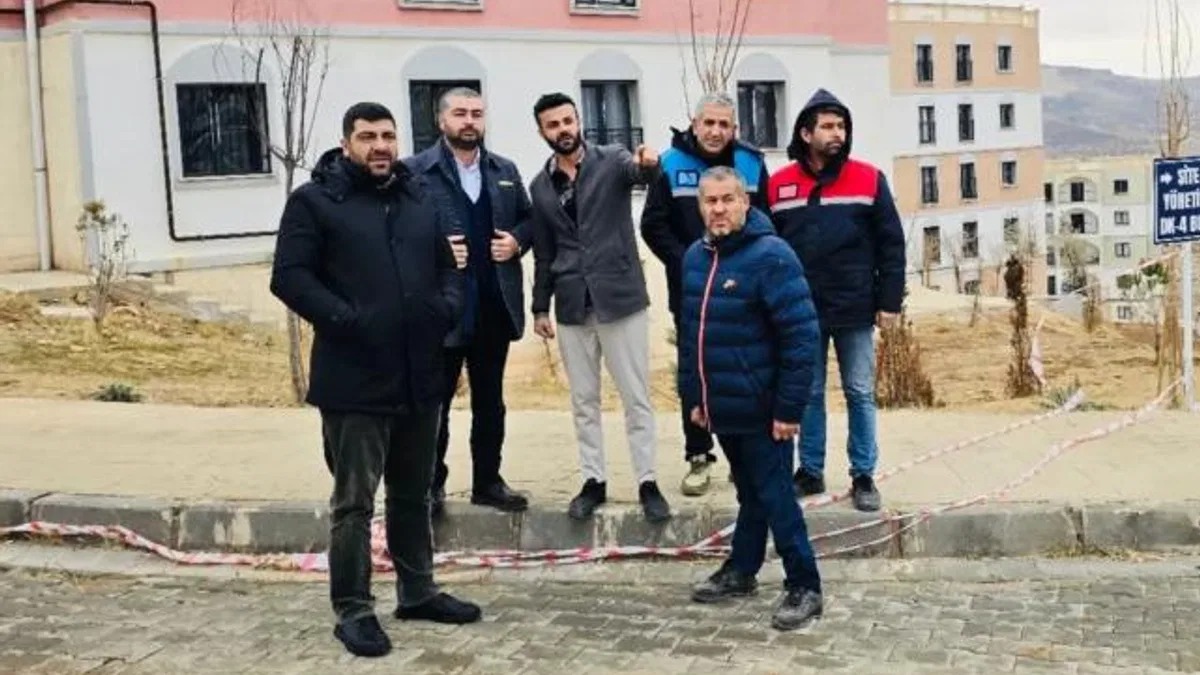 AK Parti Mardin’den TOKİ yollarına yakın takip
