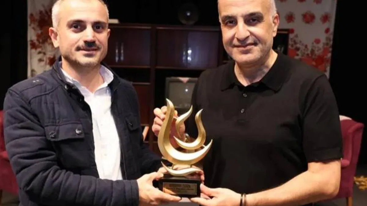 Bekir Develi Çayırovalı okurlarla buluştu