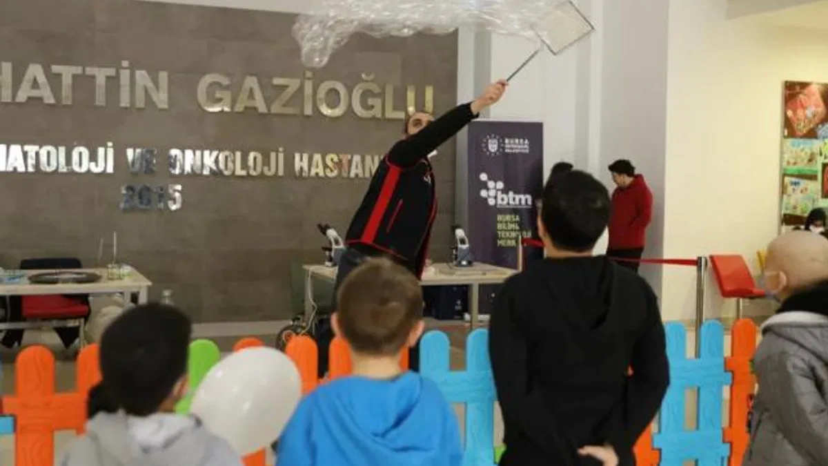 Bursa Büyükşehir’den tedavi gören çocuklara moral