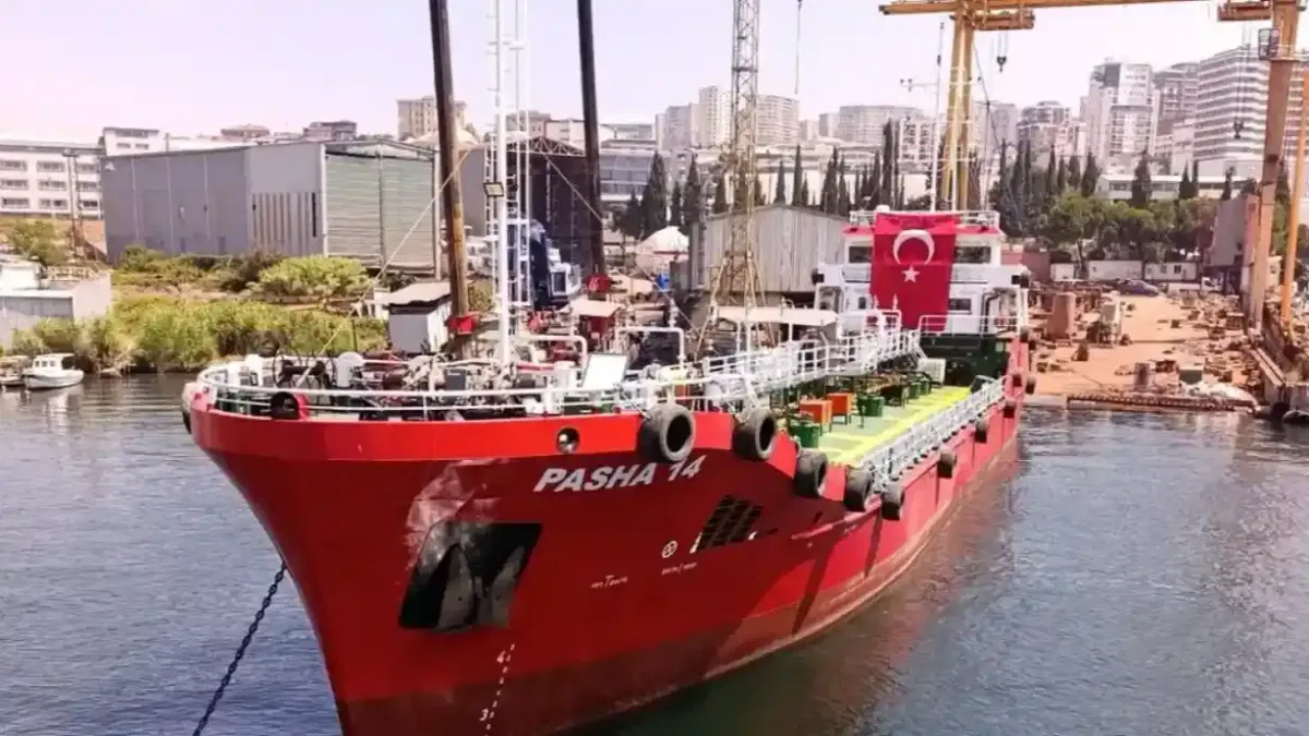 Yakıt barcı filosuna iki yeni gemi